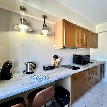 Airport Flat 6 By Homing Lägenhet